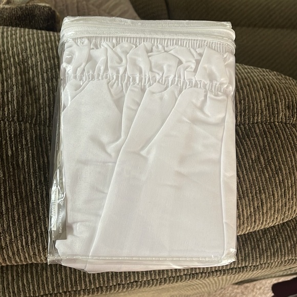 Wrap Around Bed Ruffle Skirt-Queen or King-new - Picture 2 of 4